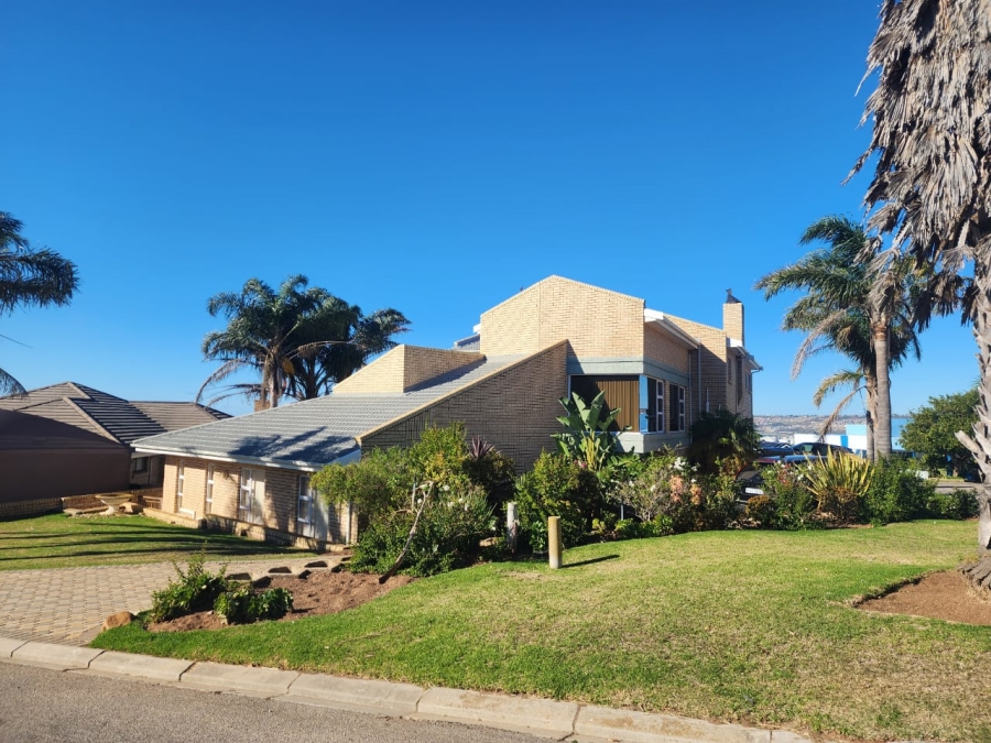 3 Bedroom Property for Sale in Menkenkop Western Cape